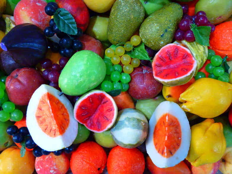 Les liquides organiques sont produits à partir de matières premières naturelles telles que les fruits.