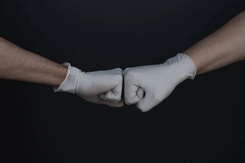 gants-en-latex Autres outils : gants en latex et scottex
