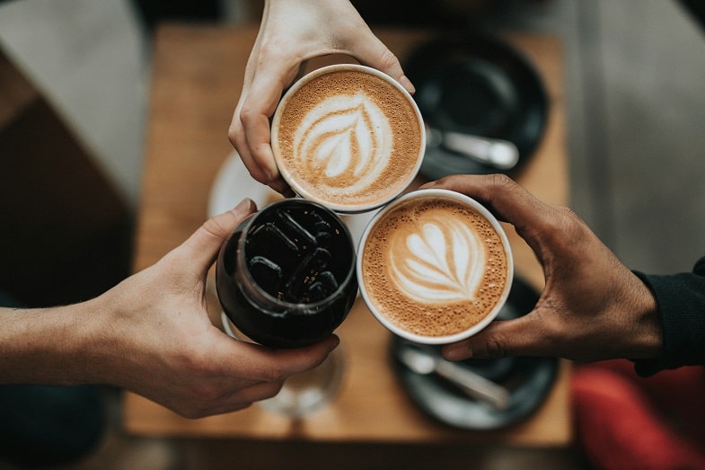 Alternatives aux liquides contenant de la caféine pour la cigarette électronique